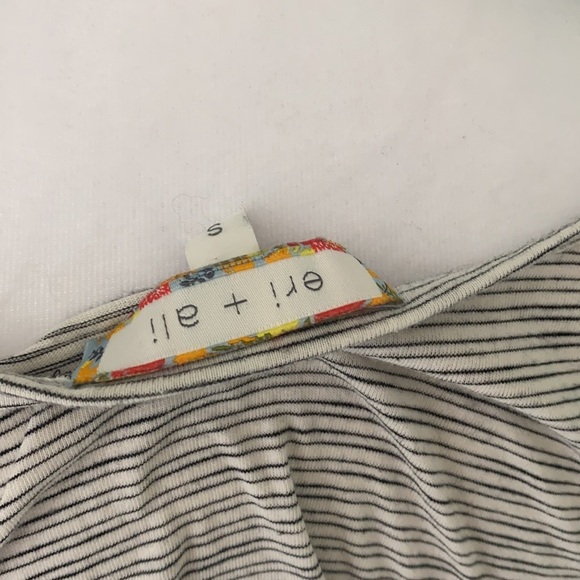 eri + ali anthro Stripe cream black puff sleeve top - Picture 4 of 5